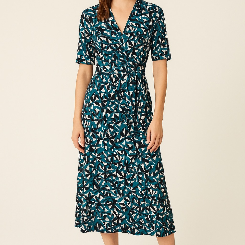 🌟 Posh Max Studio Blue, White & Black Abstract Print Wrap Dress | Size Medium 🌟